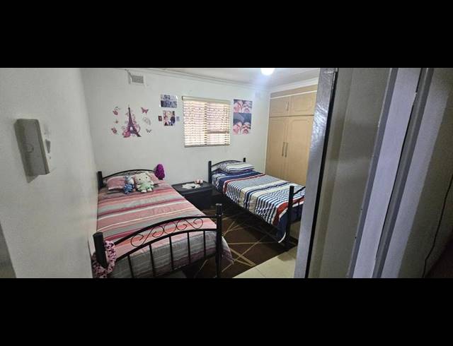 2 BEDROOM HOUSE FOR SALE IN WOODLANDS